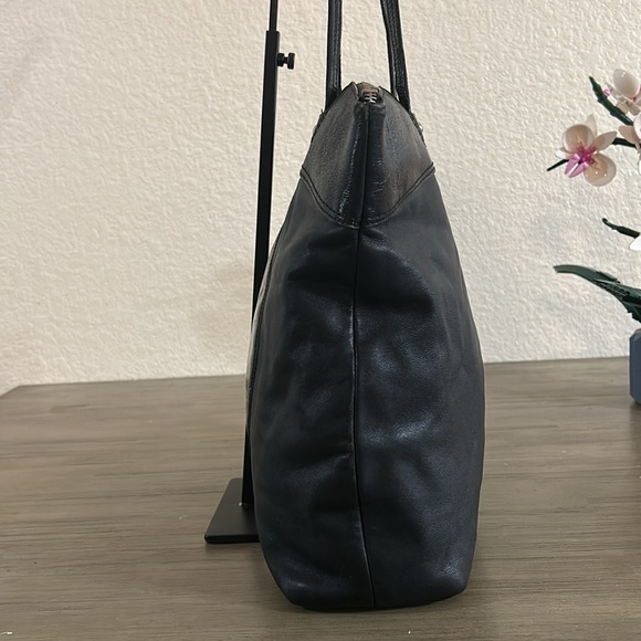 Coach F18336 Laura Signature In Black Leather Tote Purse - Picture 4 of 11